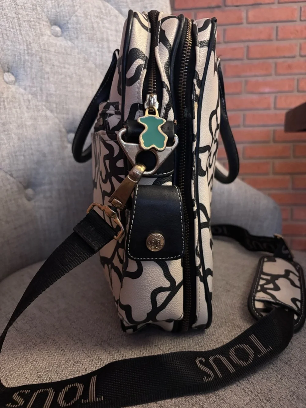 TOUS Kaos laptop messenger Bag🤩❤️